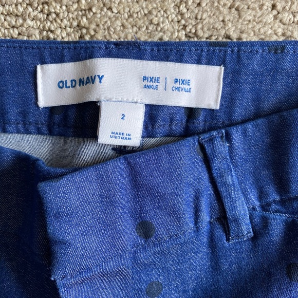 Old Navy Polka Dot Pixie Ankle Pants - Picture 4 of 7
